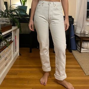 white vintage levi 501s